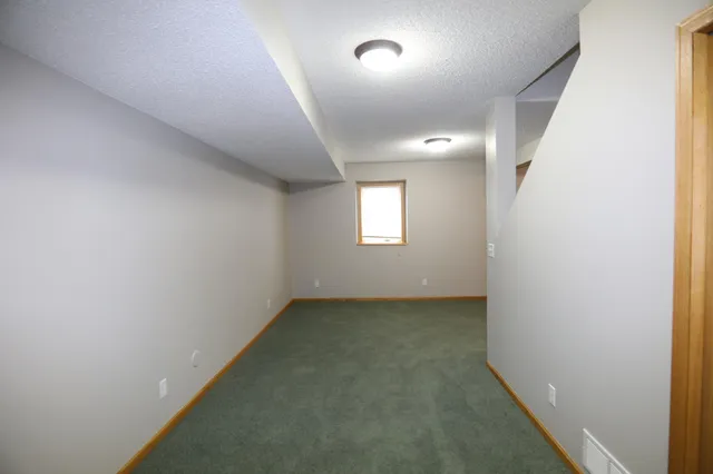 $1,995 | 9476 Talon Court, Monticello, MN 55362