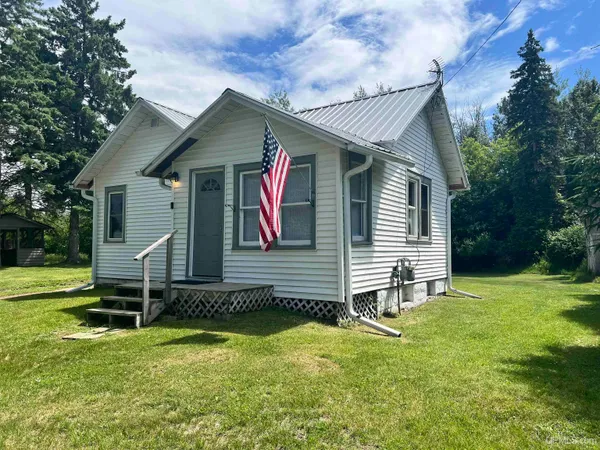 $67,900 | 1005 East Margaret Street, Iron Mountain, MI 49801
