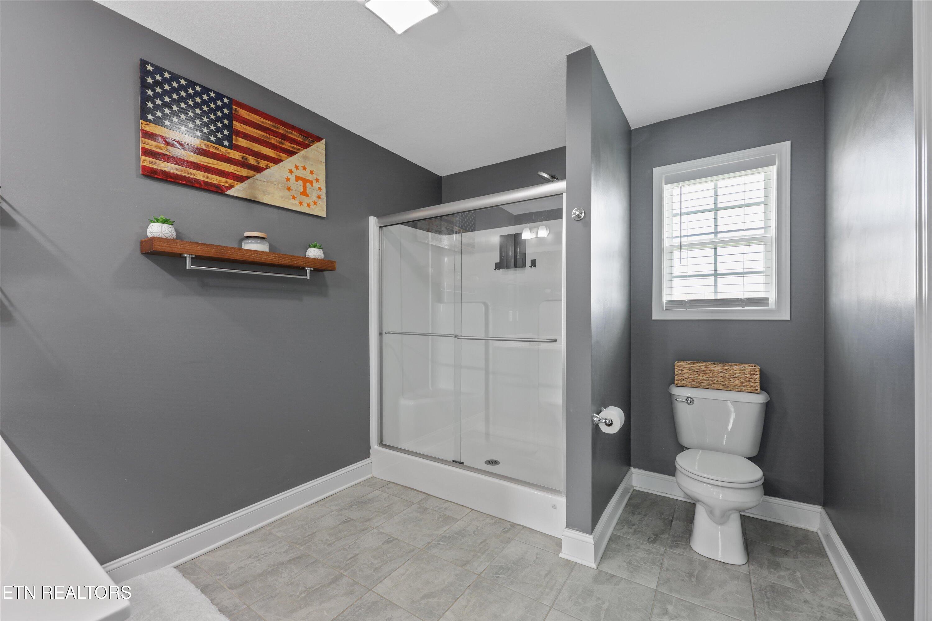 1145 Cloud View Drive Powell, TN 37849 - Photo 8 of 33 1145 Cloud View Master Bath 1