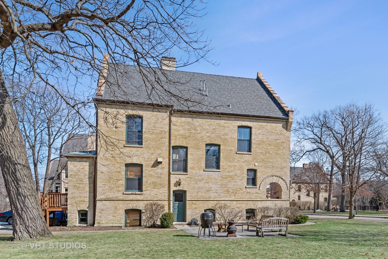 51 Scott Loop Highland Park, IL 60035 - Photo 2 of 34
