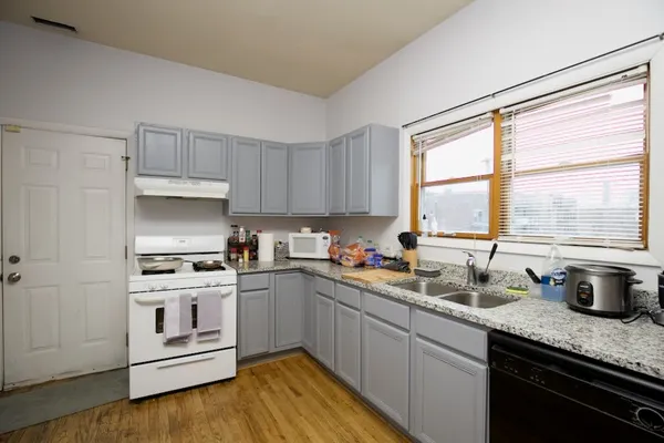 $2,395 | 1342 West Hubbard Street, Unit 3R, Chicago, IL 60642