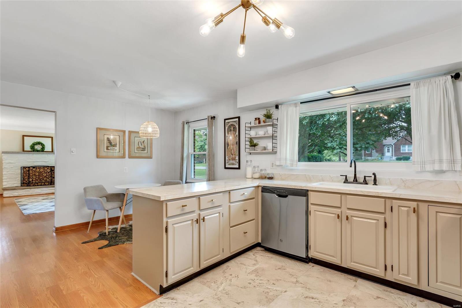 5410 Kerth Road St. Louis, MO 63128 - Photo 9 of 25 Gallery Image 9