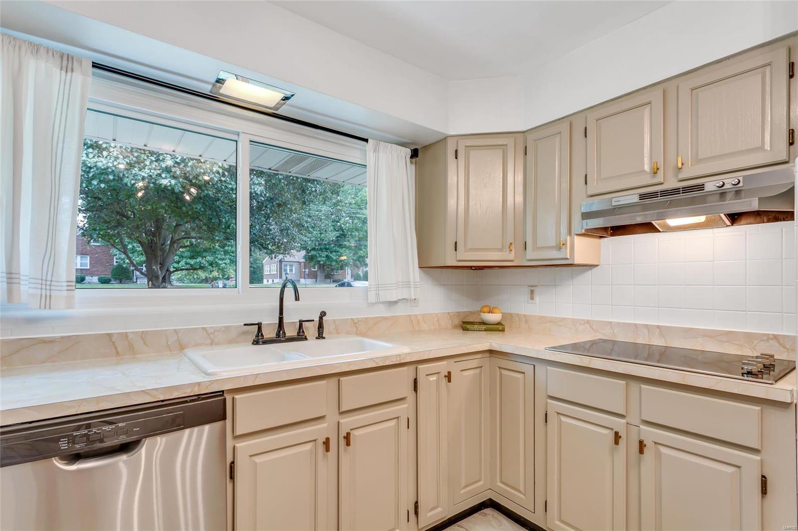 5410 Kerth Road St. Louis, MO 63128 - Photo 10 of 25 Gallery Image 10