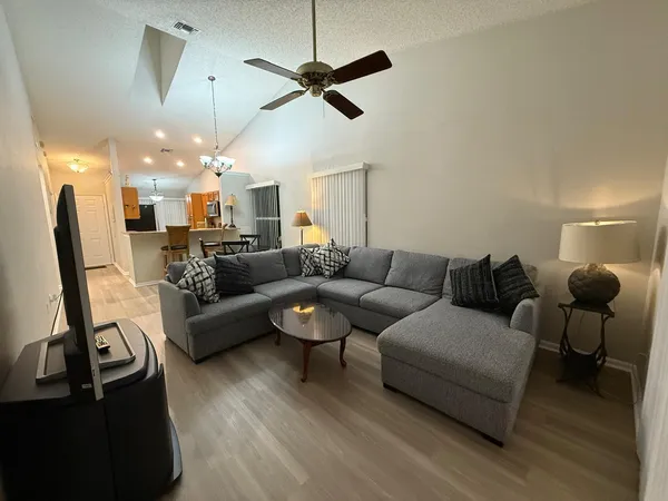 $2,400 | 12718 Westhampton Circle, Wellington, FL 33414