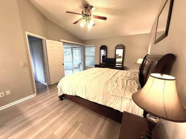 $2,400 | 12718 Westhampton Circle, Wellington, FL 33414