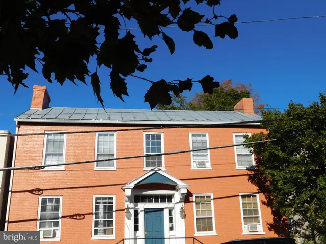 $900 | 311 North Braddock Street, Unit 1, Winchester, VA 22601