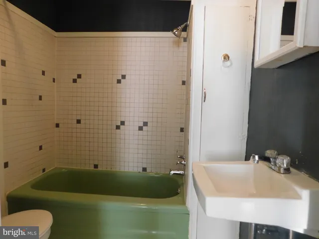 $900 | 311 North Braddock Street, Unit 1, Winchester, VA 22601