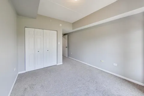 $339,000 | 105 Lakeview Drive, Unit 307, Bloomingdale, IL 60108