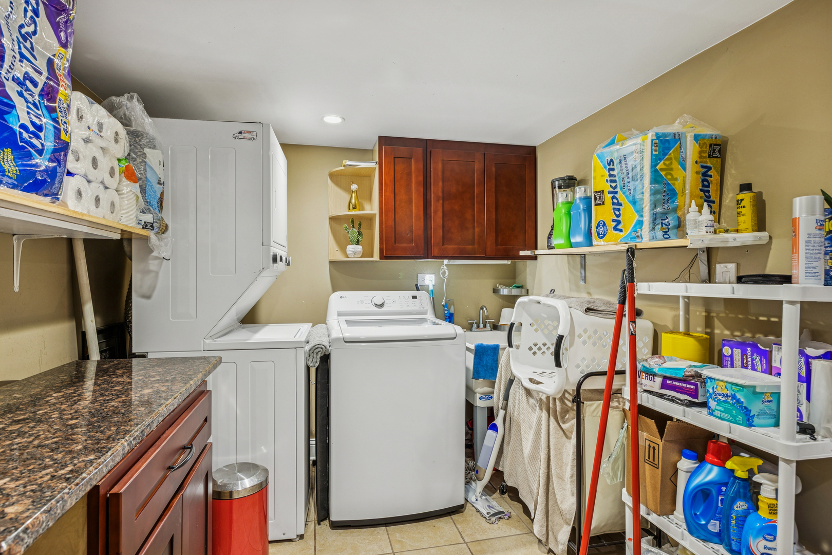 7535 West 63rd Place Summit, IL 60501 - Photo 11 of 19 a utility room with dryer and washer