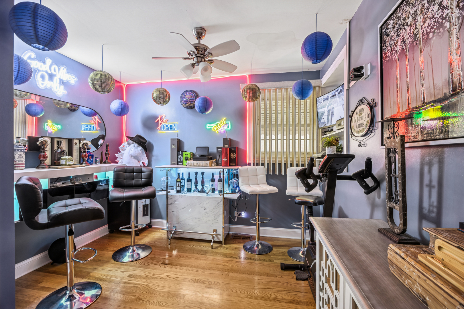 7535 West 63rd Place Summit, IL 60501 - Photo 7 of 19 a very nice looking room with many windows and furniture