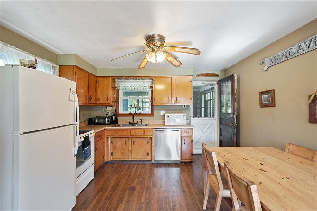 3964 Patterson Road Aliquippa, PA 15001 - Photo 6 of 25 Gallery Image 6