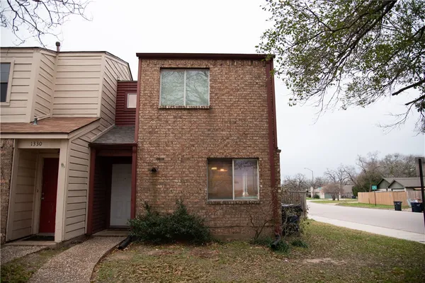 $1,400 | 1328 Airline Drive, College Station, TX 77845