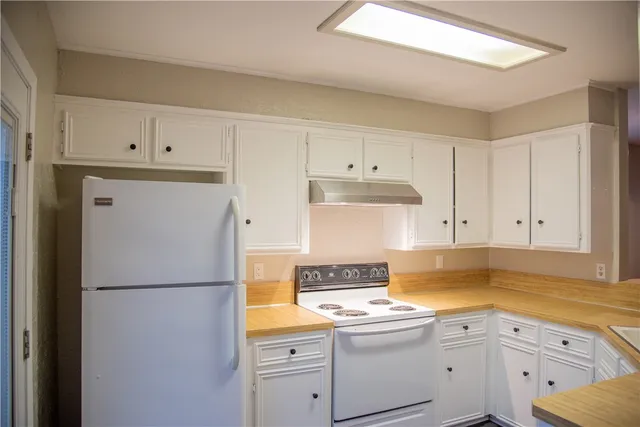 $1,400 | 1328 Airline Drive, College Station, TX 77845