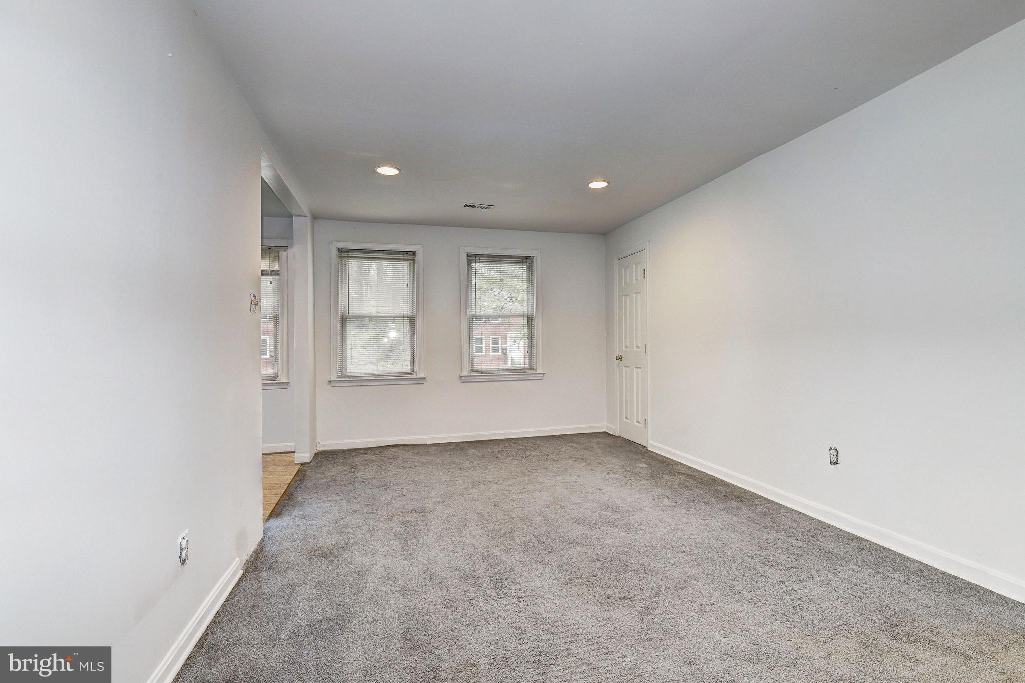 4527 Fairfax Road Baltimore, MD 21216 - Photo 7 of 17 Upper Level | Living Room