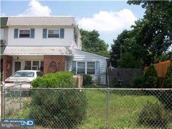3217 Fairdale Road Philadelphia, PA 19154 - Photo 1 of 12 Exterior Front