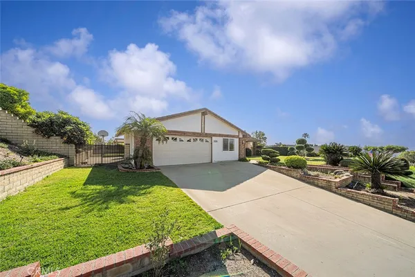 $4,800 | 550 North Wildwood Avenue, Glendora, CA 91741