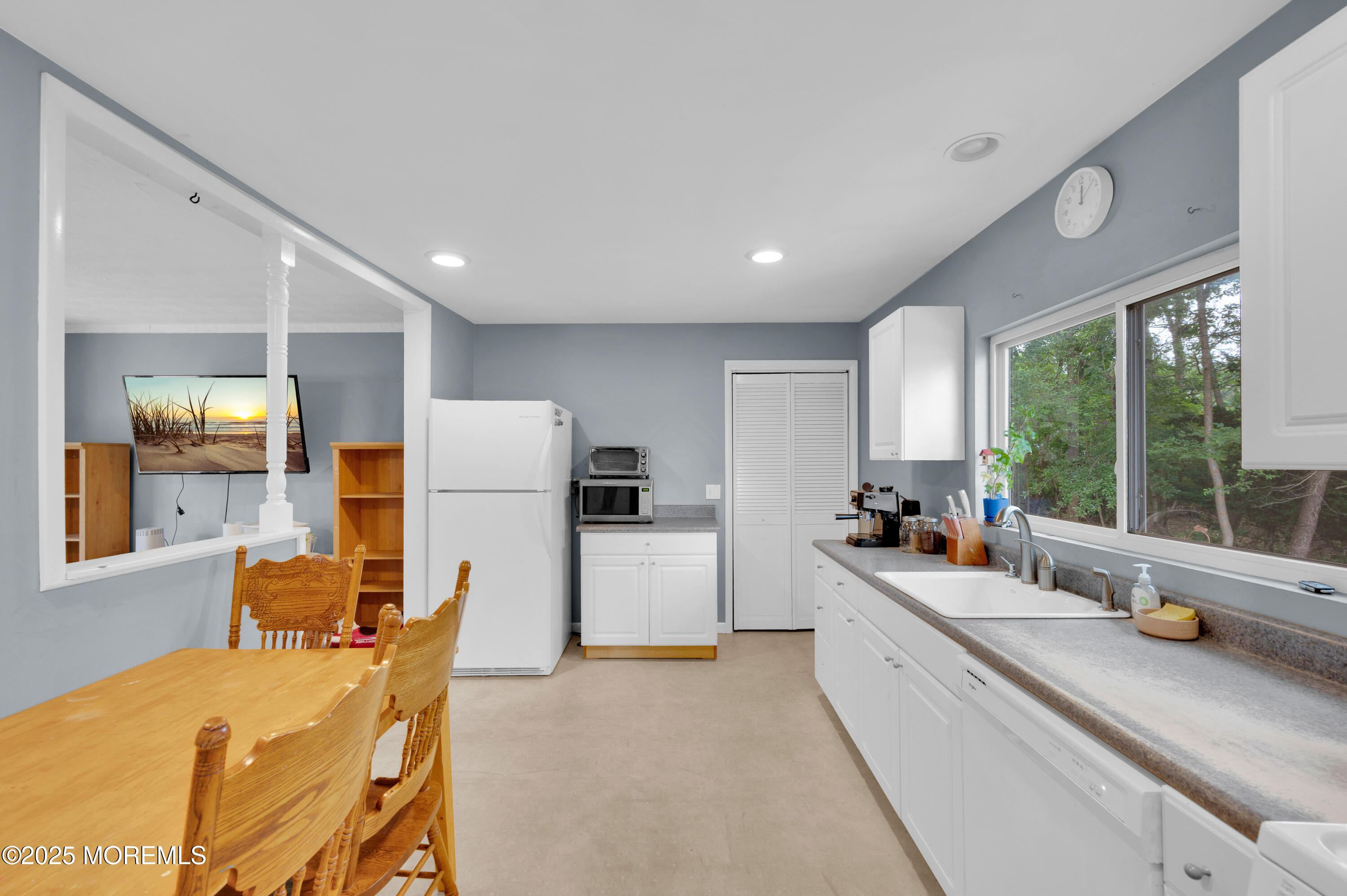 12 Harley Road Toms River, NJ 08755 - Photo 14 of 40 Kitchen 4