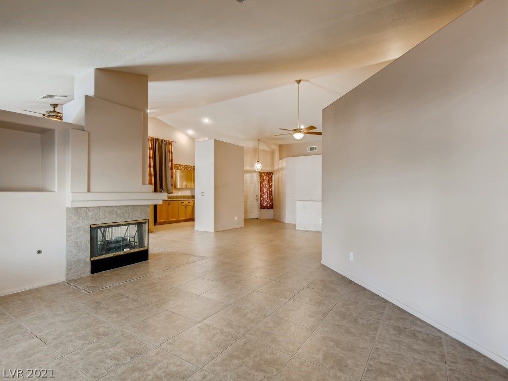 854 Coastal Beach Road Henderson, NV 89002 - Photo 11 of 28