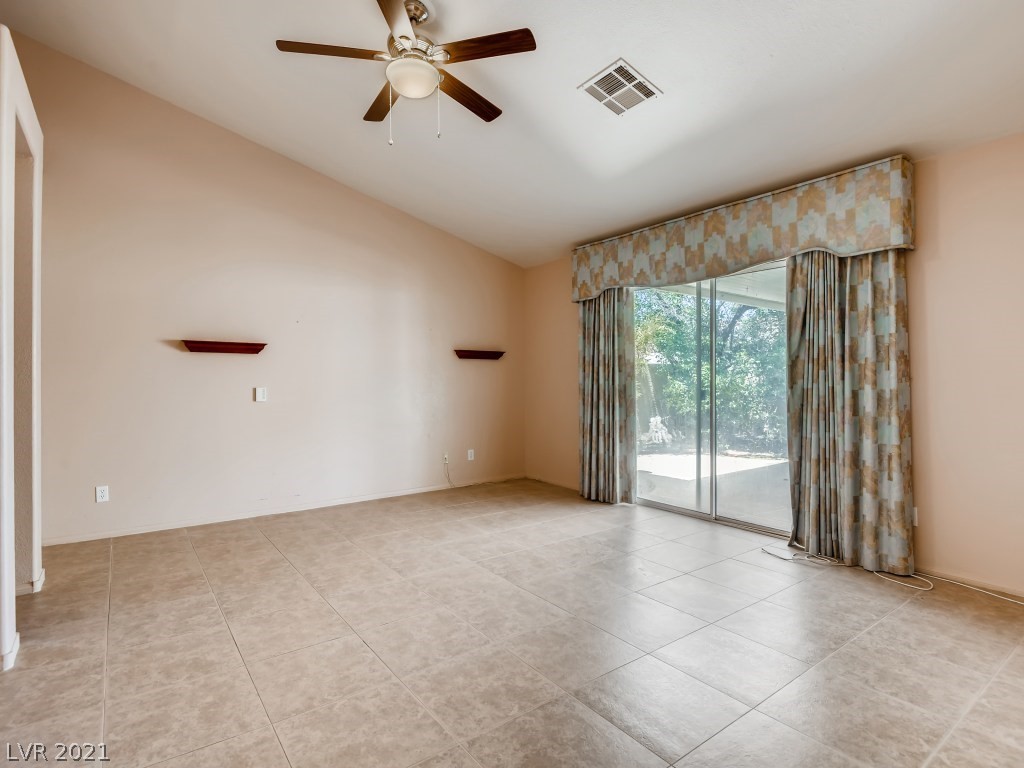 854 Coastal Beach Road Henderson, NV 89002 - Photo 12 of 28