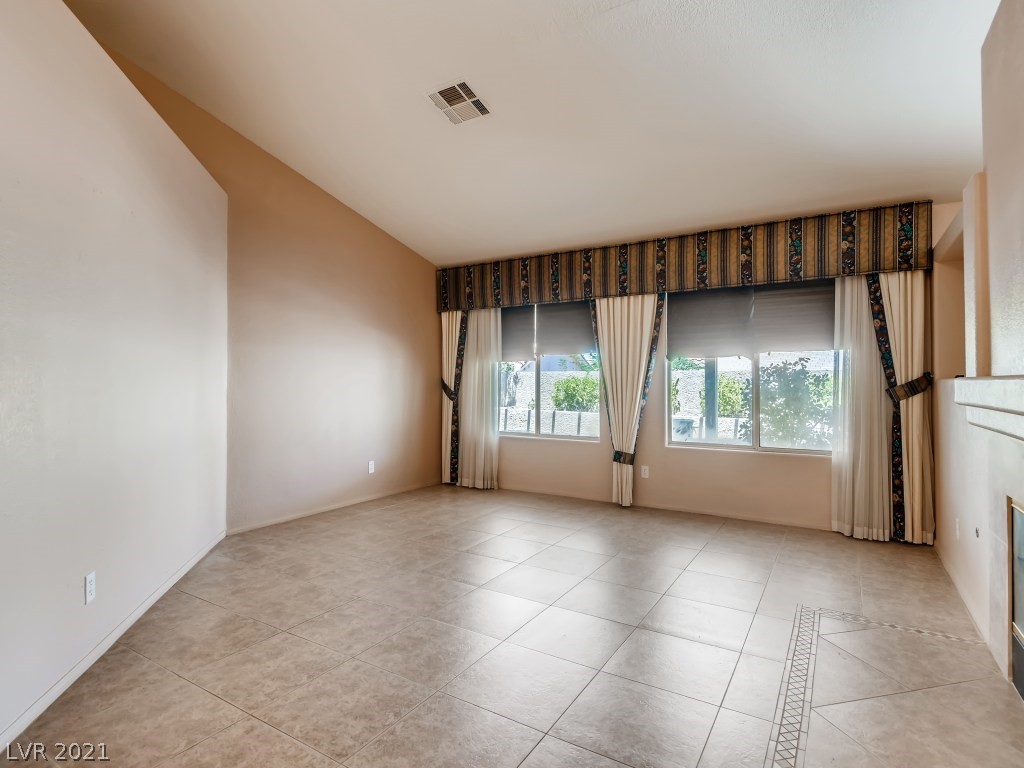 854 Coastal Beach Road Henderson, NV 89002 - Photo 10 of 28