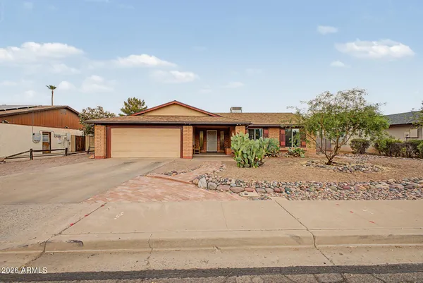 $415,000 | 648 West Kilarea Avenue, Mesa, AZ 85210