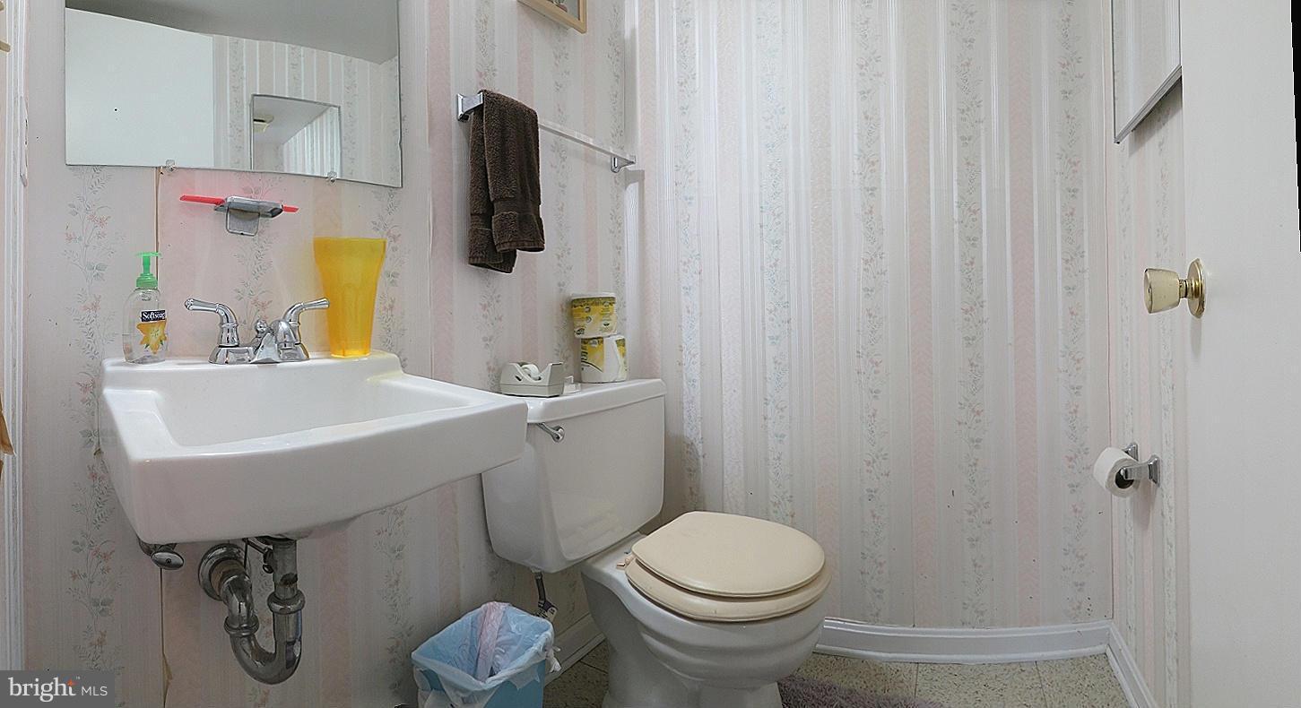 6822 Stringer Court Springfield, VA 22150 - Photo 13 of 19 Half Bath