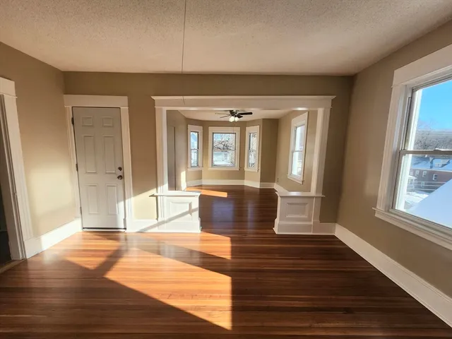 $1,900 | 153 Grattan Street, Unit 3, Chicopee, MA 01020