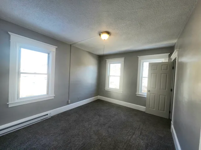 $1,900 | 153 Grattan Street, Unit 3, Chicopee, MA 01020