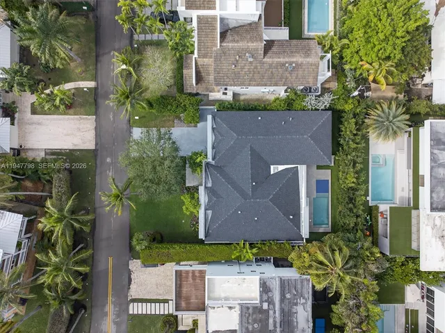 an aerial view of multiple house