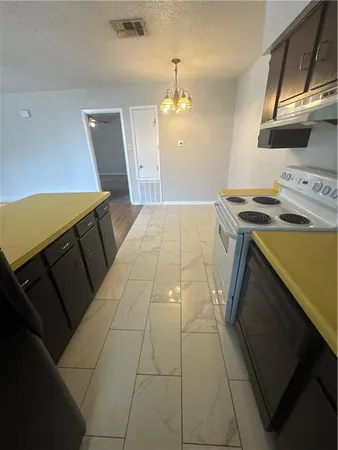 $900 | 1920 Hickory Avenue, Unit A, Harahan, LA 70123