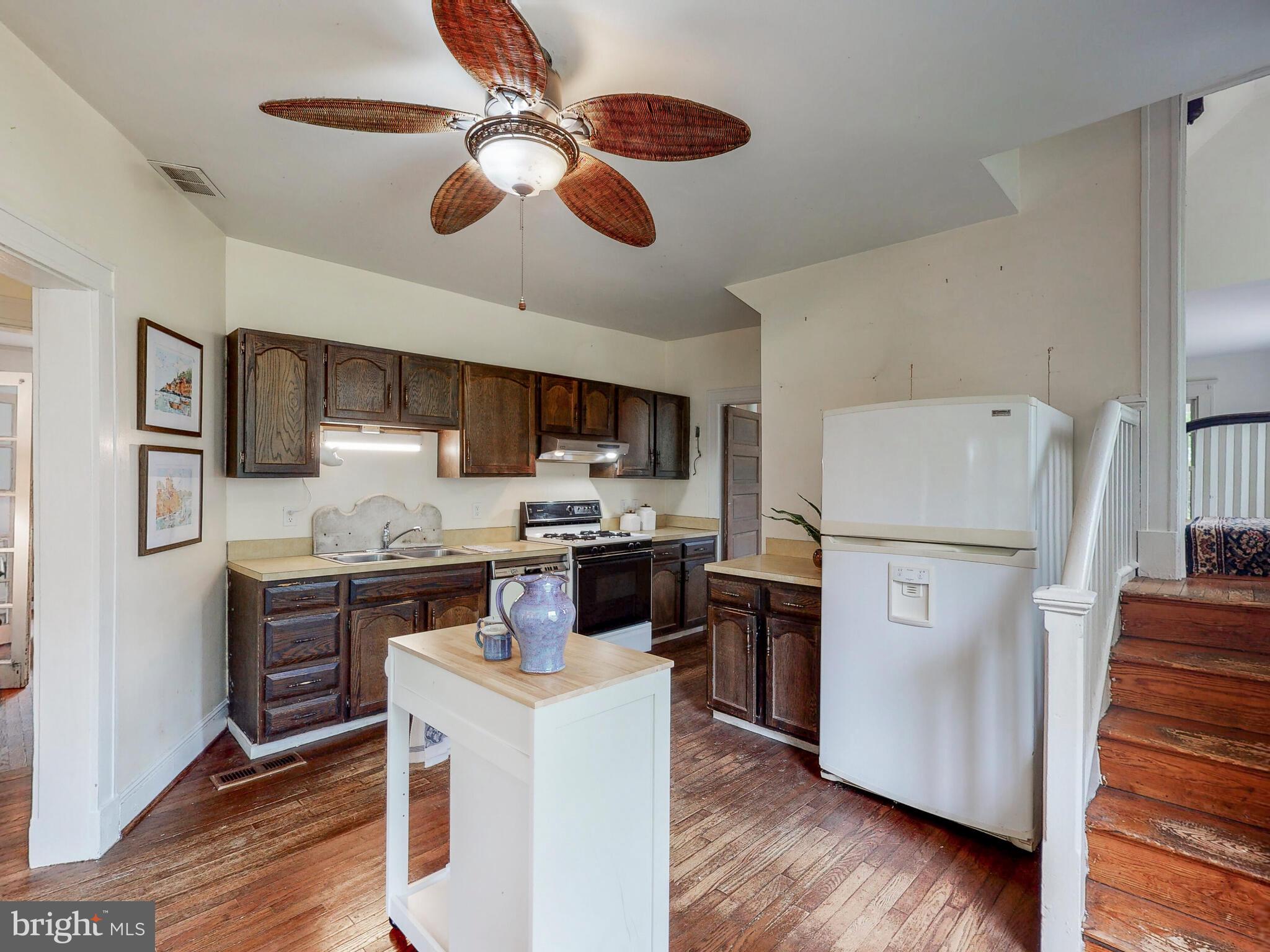 1010 Windsor Road Baltimore, MD 21208 - Photo 22 of 56 Gallery Image 22