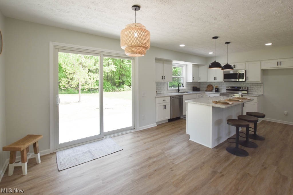 10081 Navarre Road Southwest Navarre, OH 44662 - Photo 5 of 34 Eat-in Kitchen