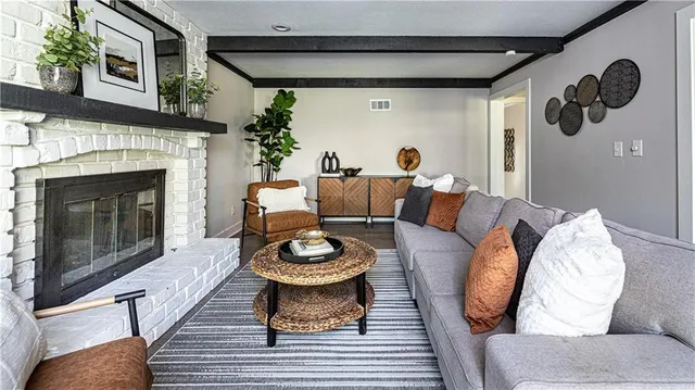 $725,000 | 10425 Mohawk Lane, Leawood, KS 66206