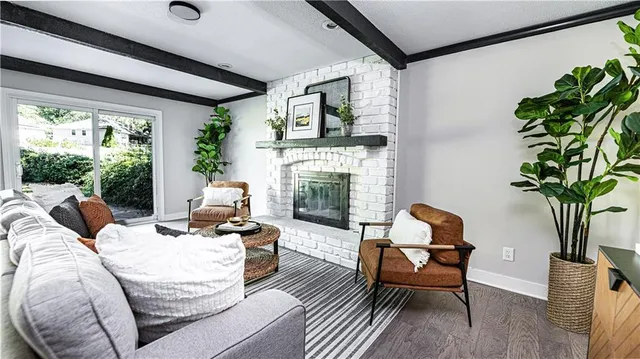 $725,000 | 10425 Mohawk Lane, Leawood, KS 66206