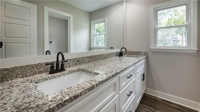 $725,000 | 10425 Mohawk Lane, Leawood, KS 66206