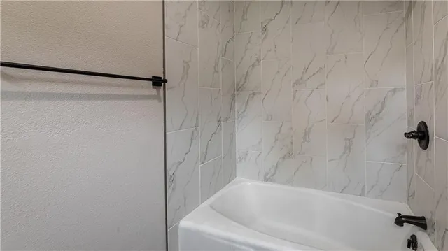 $725,000 | 10425 Mohawk Lane, Leawood, KS 66206