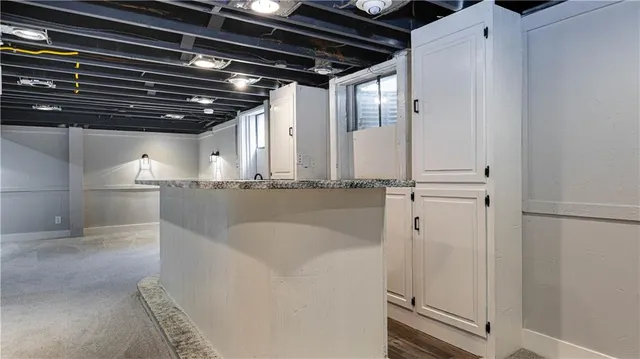 $725,000 | 10425 Mohawk Lane, Leawood, KS 66206