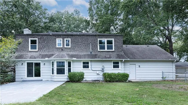 $725,000 | 10425 Mohawk Lane, Leawood, KS 66206