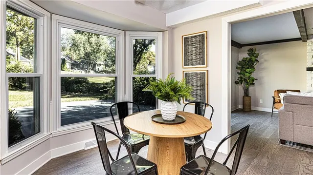 $725,000 | 10425 Mohawk Lane, Leawood, KS 66206