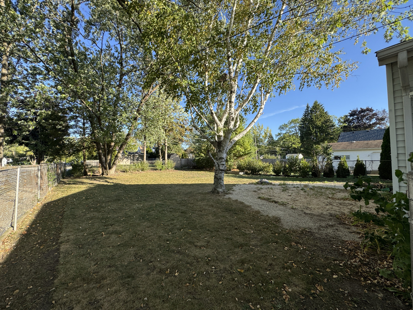 709 West Glencoe Road Palatine, IL 60067 - Photo 18 of 19 a view of outdoor space with garden