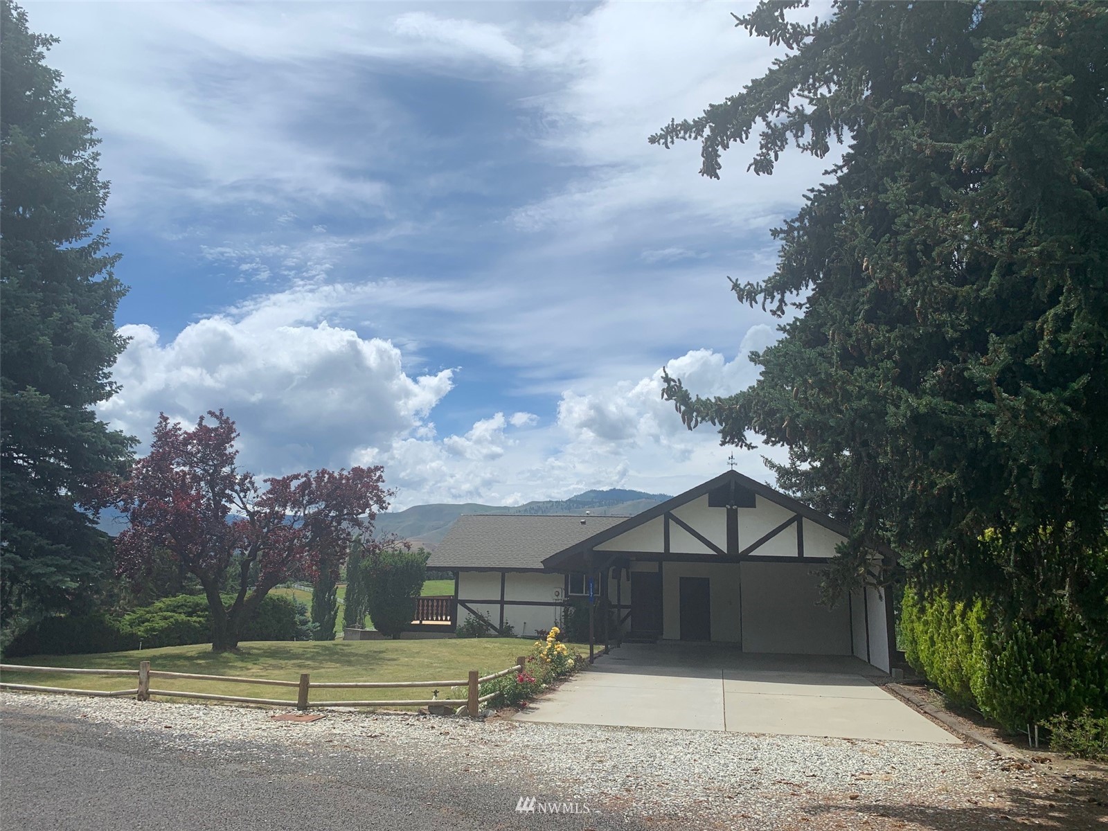 117 View Ridge Circle Wenatchee, WA 98801 - Photo 1 of 27 Gallery Image 1