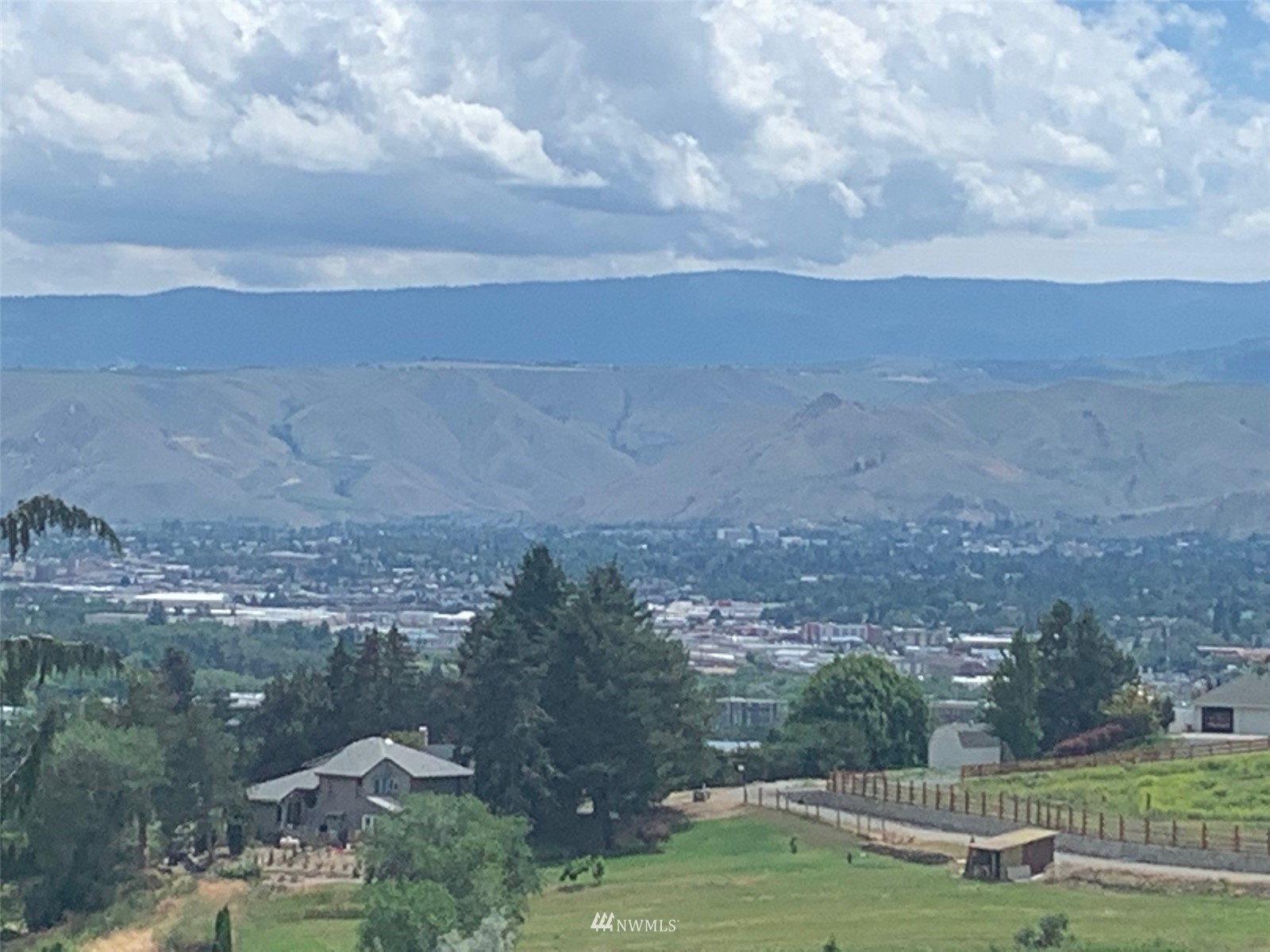 117 View Ridge Circle Wenatchee, WA 98801 - Photo 8 of 27 Gallery Image 8
