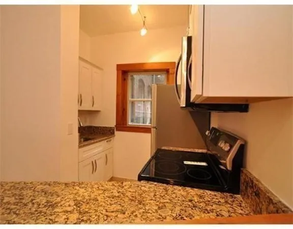 $2,850 | 33 Charter Street, Unit 1, Boston, MA 02113