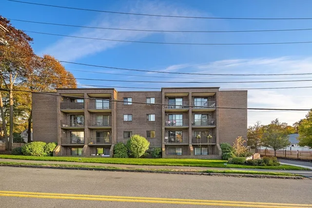 $398,000 | 43 Pomeworth Street, Unit 44, Stoneham, MA 02180