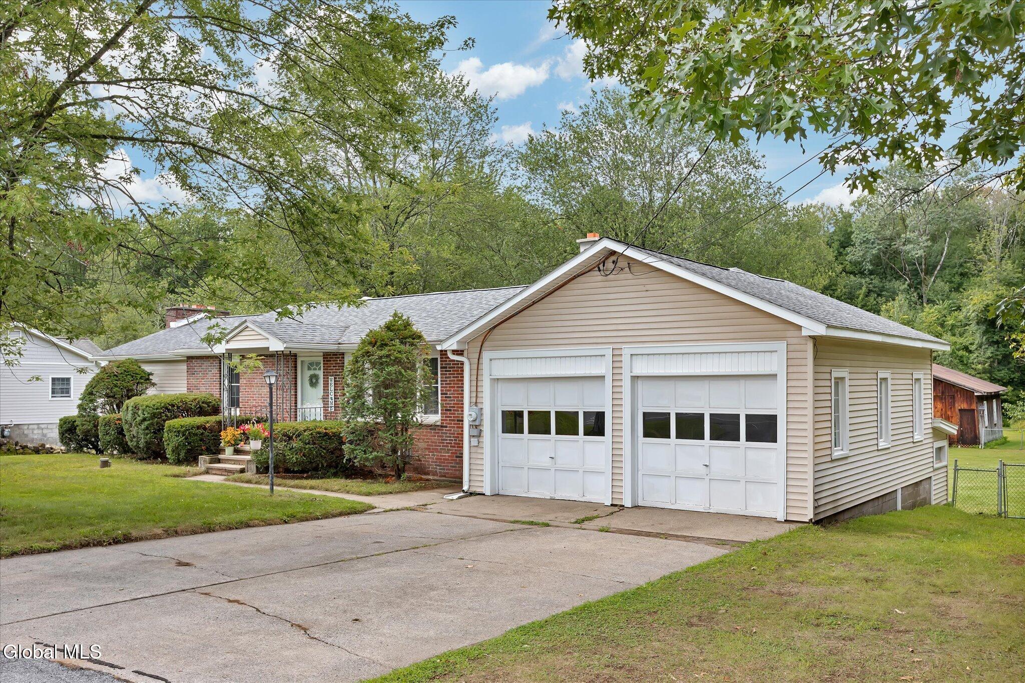 443 Gansevoort Road Moreau, NY 12828 - Photo 3 of 51 3