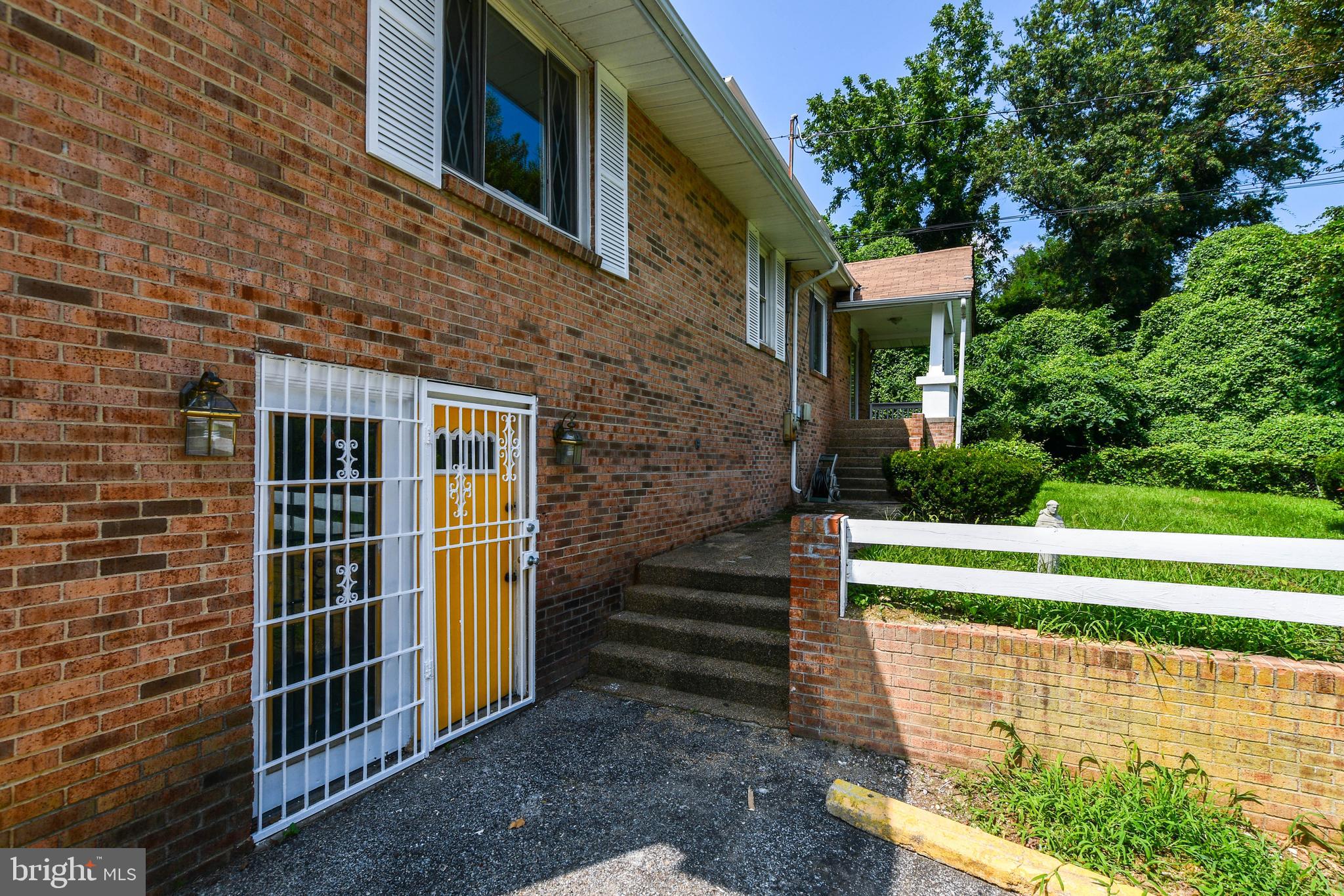 405 Rollins Avenue Capitol Heights, MD 20743 - Photo 4 of 59