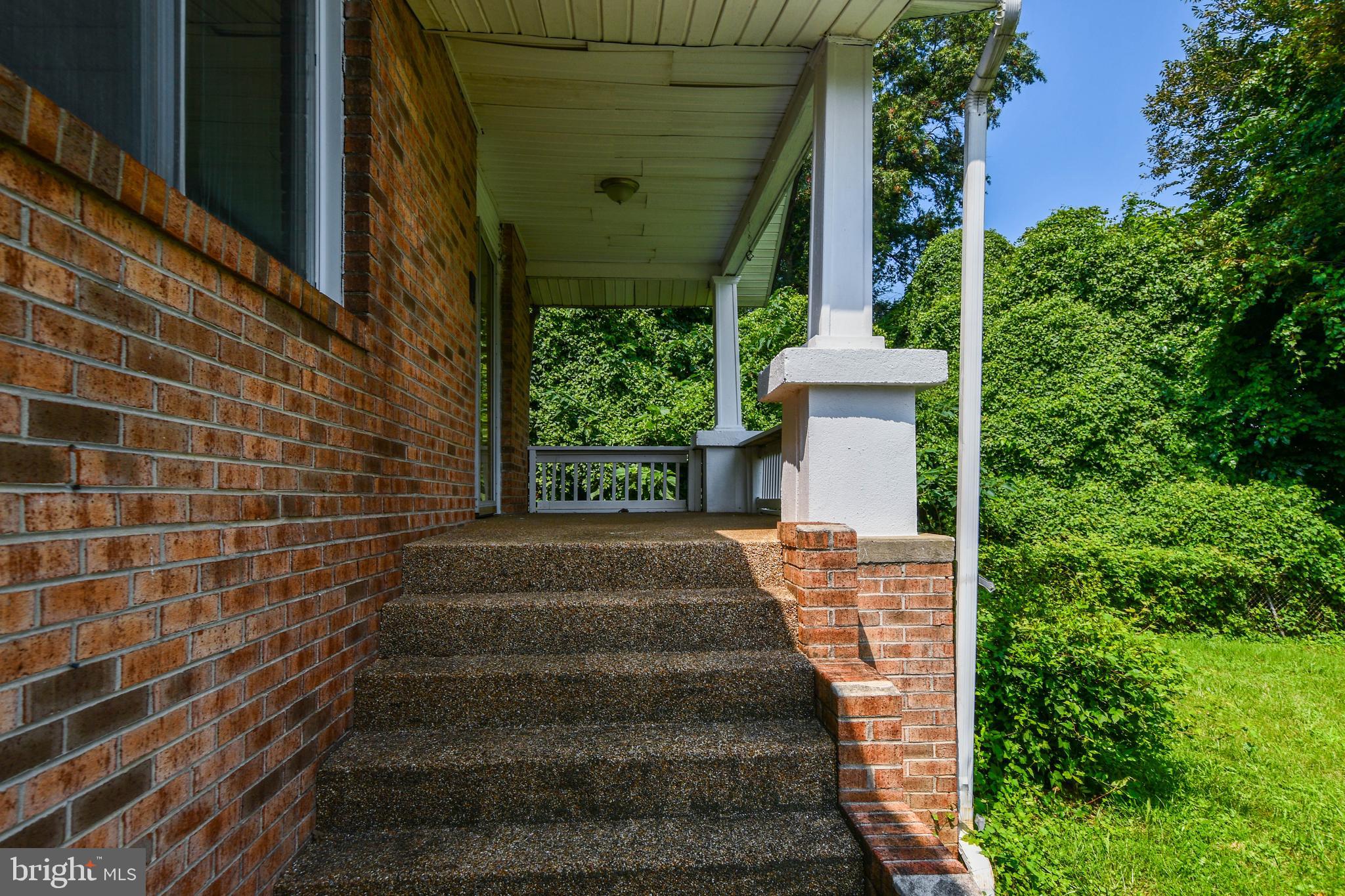 405 Rollins Avenue Capitol Heights, MD 20743 - Photo 6 of 59