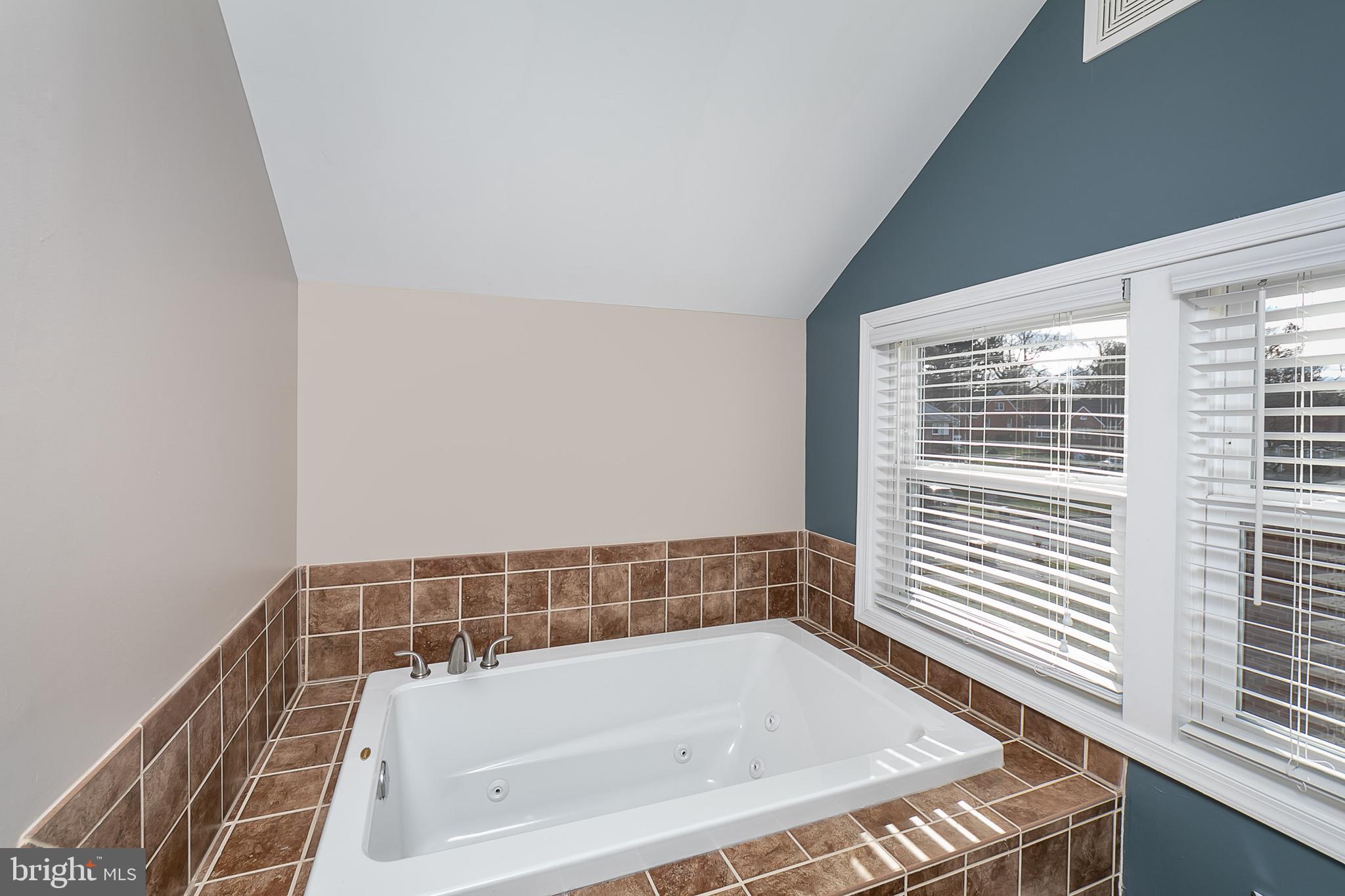 6704 Canongate Road Baltimore, MD 21239 - Photo 28 of 36
