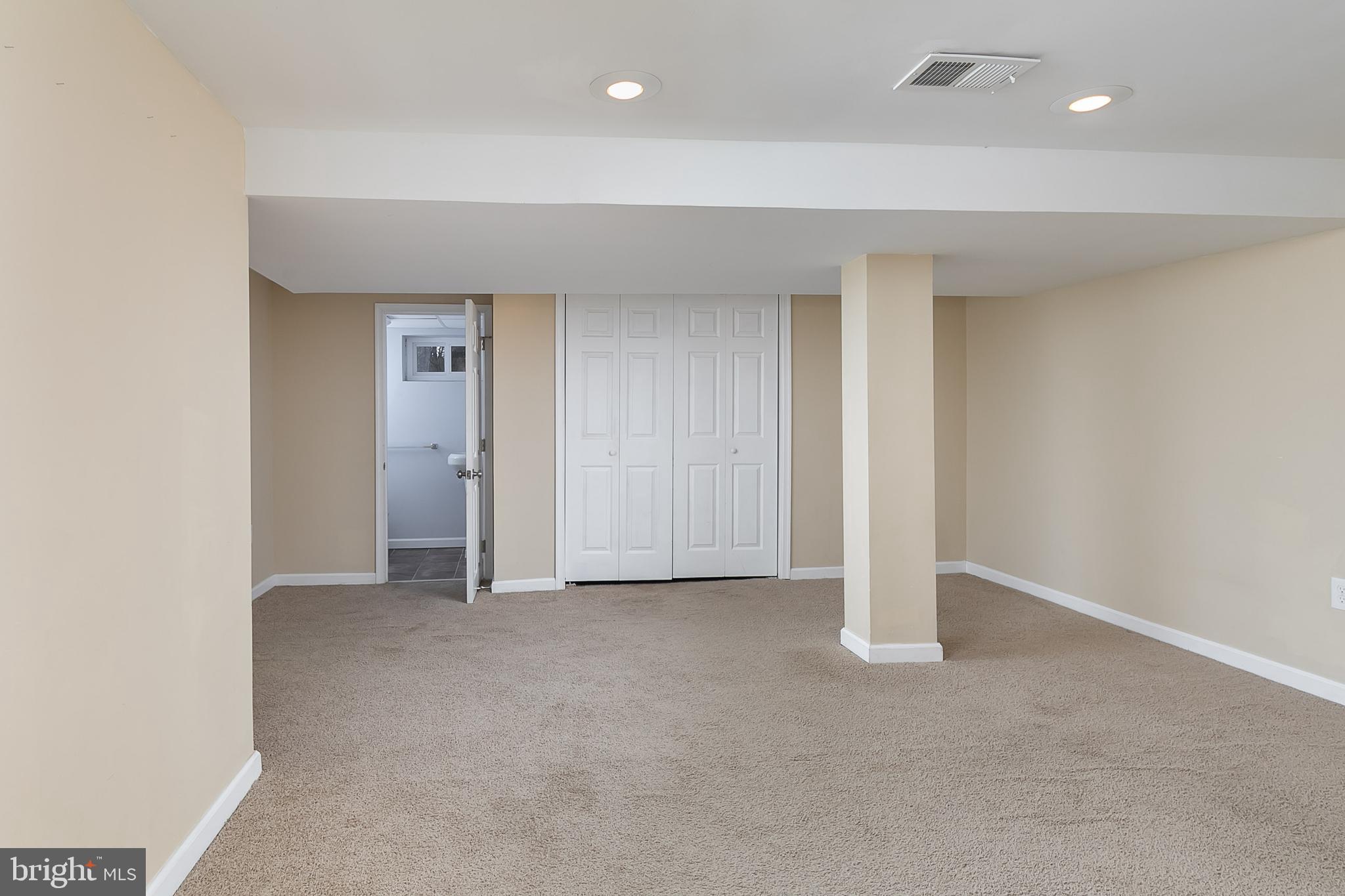 6704 Canongate Road Baltimore, MD 21239 - Photo 33 of 36