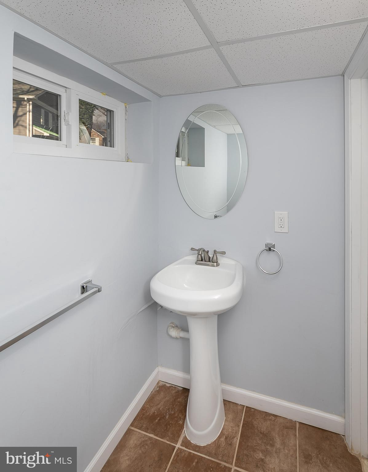 6704 Canongate Road Baltimore, MD 21239 - Photo 34 of 36